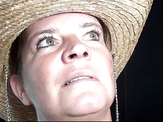Mature porn amateur blowjob  brunette